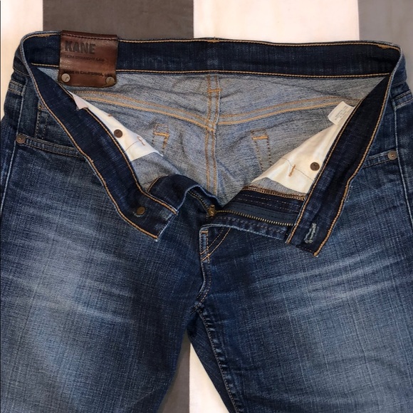 J Brand Kane Medium Wash, straight leg. 30 - Picture 2 of 6